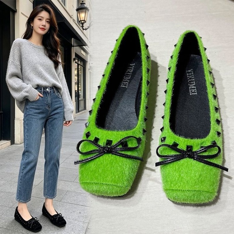 Loafer Flat Women - フレンチスタイルのスクエアトゥフラットシューズ、女性用浅めグラニーシューズ、2026年新作多用途ソフトソールスリッポンスタッズ付き
