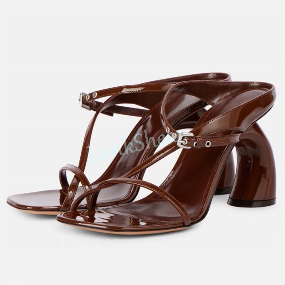 パテントレザー奇妙なハイヒールサンダルスクエアトゥアンクルバ - Women'S Shoes Paris のレビューと価格
