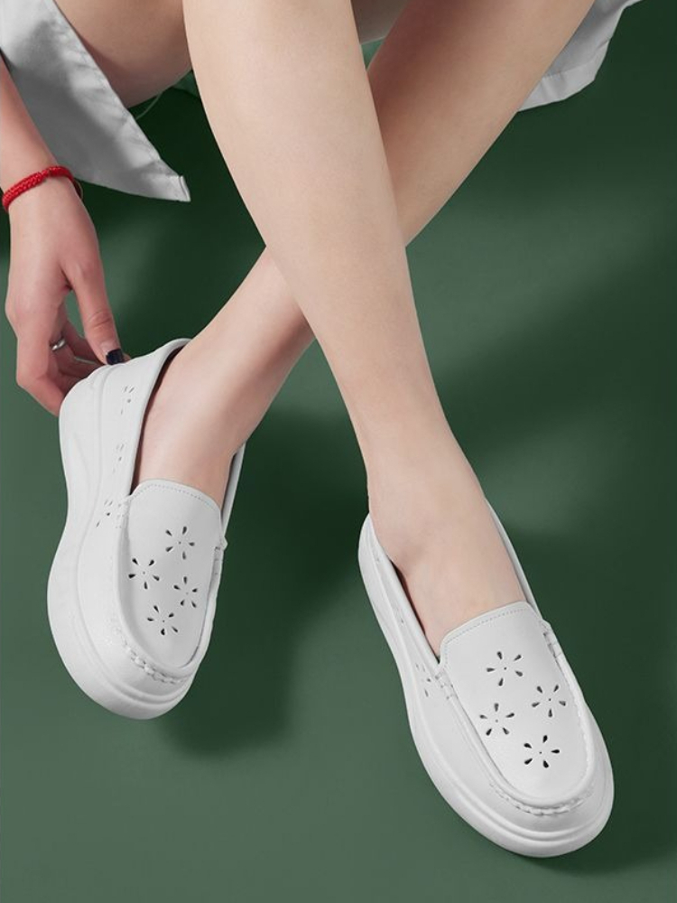 女性用厚底ナースシューズ通気性のある穴あきワークスニーカー滑 - Women'S Shoes For Standing All Day のレビューと価格