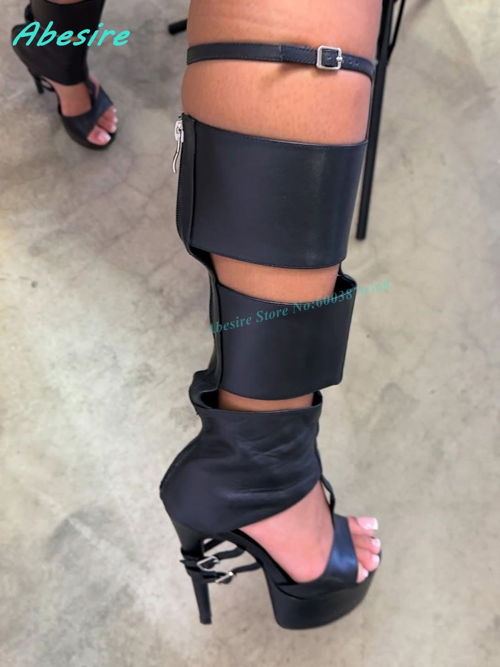 レッドフェイクレザーカットアウトグラディエーターニーハイサン - High Knee Heel Boots のレビューと価格