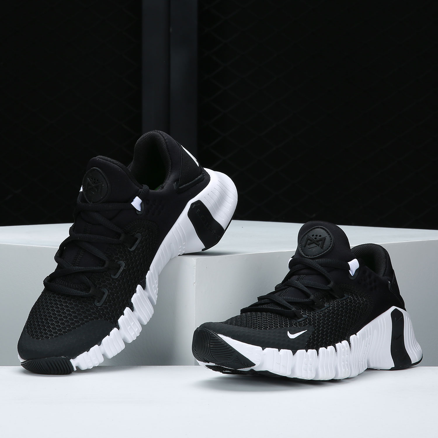 ナイキ オーセンティック レディース フリー メトコン 4  - Women Shoes Nike のレビューと価格