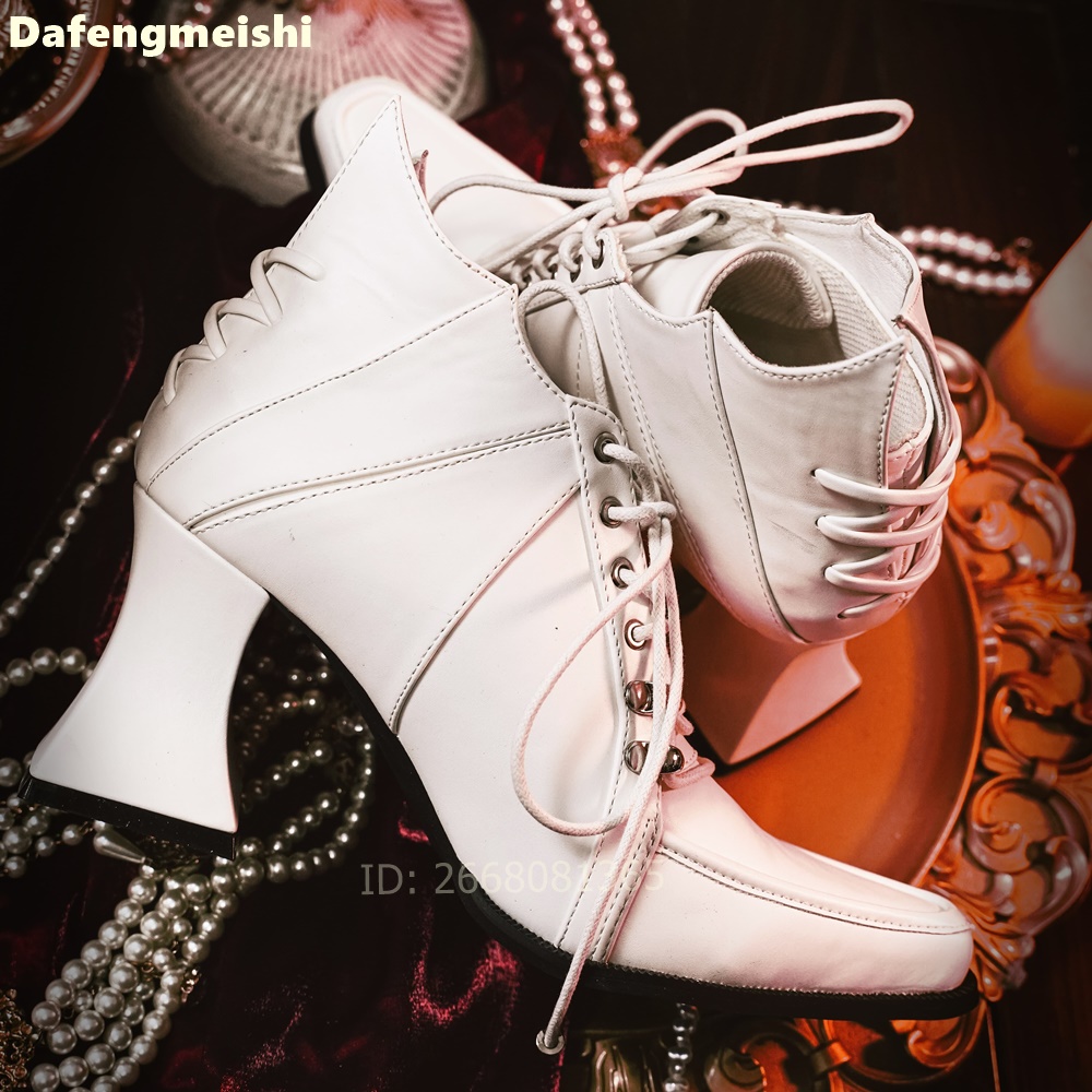ホワイトレザー スクエアトゥ アンクルブーツ フロント＆バッ - Block Heel Ankle Boots のレビューと価格