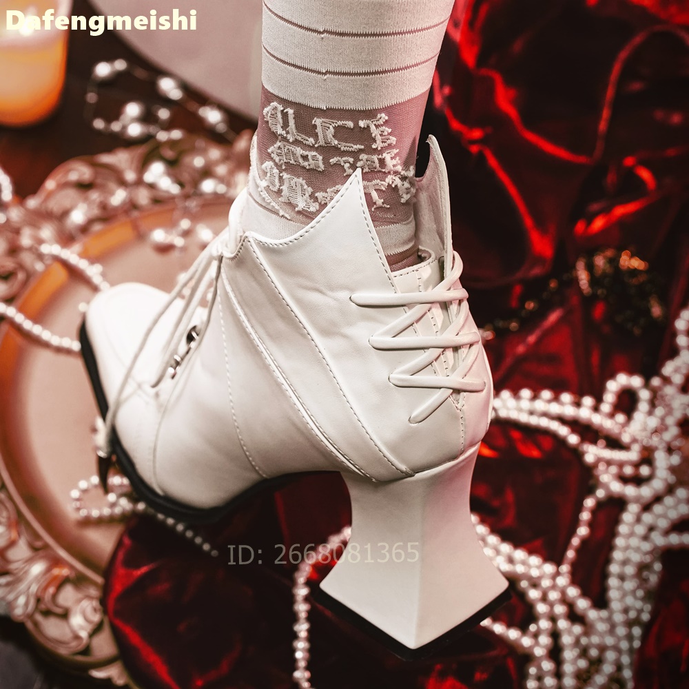 ホワイトレザー スクエアトゥ アンクルブーツ フロント＆バッ - Block Heel Ankle Boots のレビューと価格