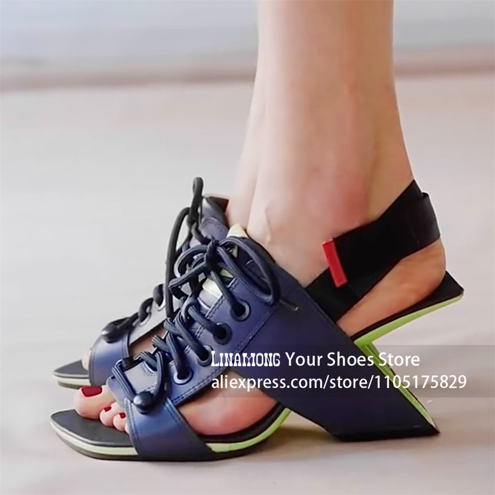 幾何学的なブロック非対称ヒールサンダル弾性アンクルストラップ - Block Heel Ankle Boots のレビューと価格